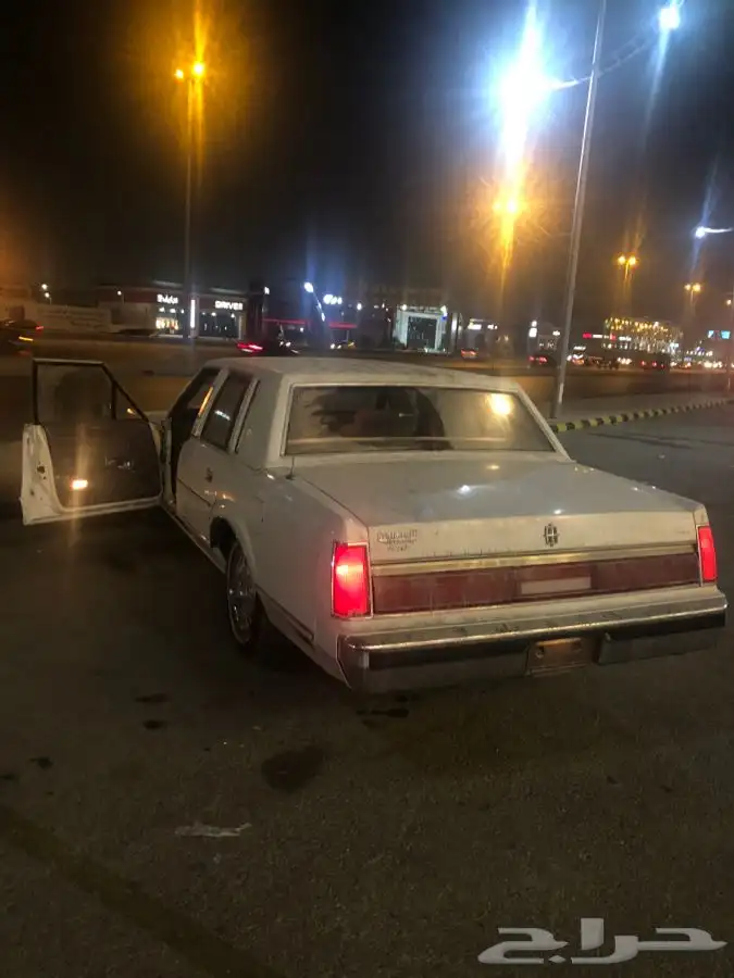 تاون كار لينكولن 1987 كلاسيك 20