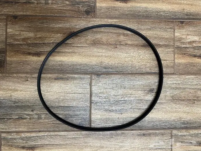 للبيع قطع غيار تويوتا كامري 2014 اصليه وكاله 8