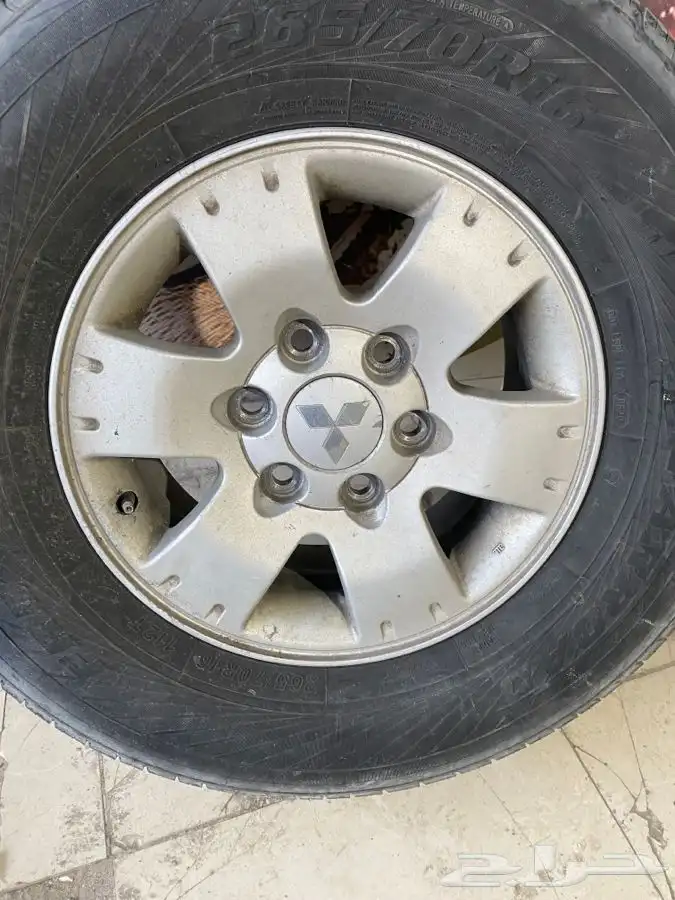 جنوط مستوبيشي باجيرو 18