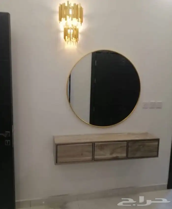 طاولة شاشة جداري 4