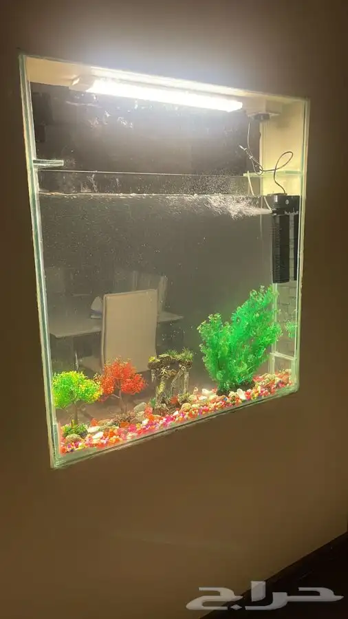 تفصيل حوض سمك جداري 2