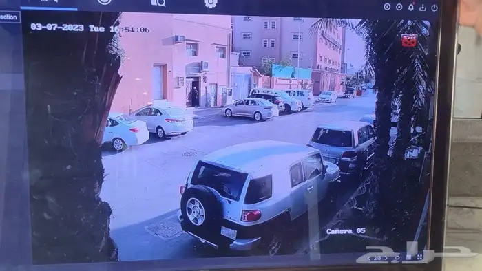 كاميرات مراقبه 1