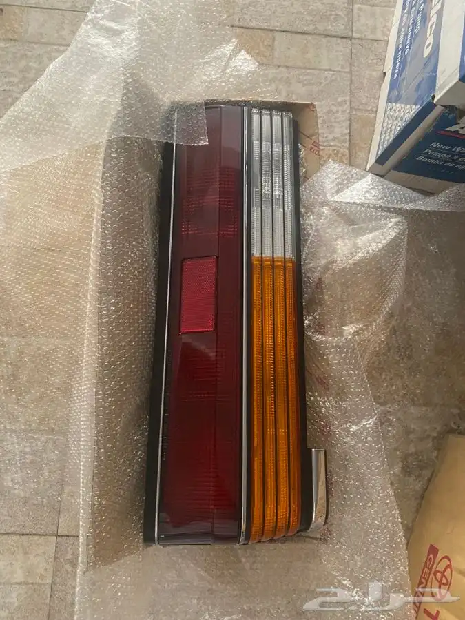 للبيع اسطب كرسيدا من85_86 اصلي جديد يمين كامل 0