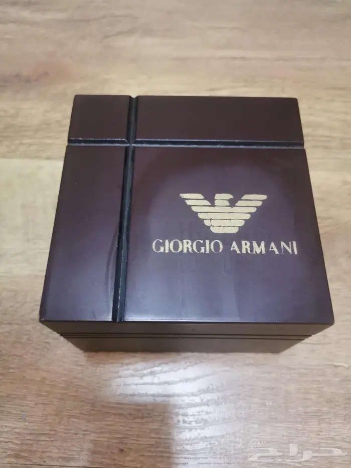 علبة مون بلان جيفنشي بالمان فراري YSL بربري CD مازراتي اجنر 23