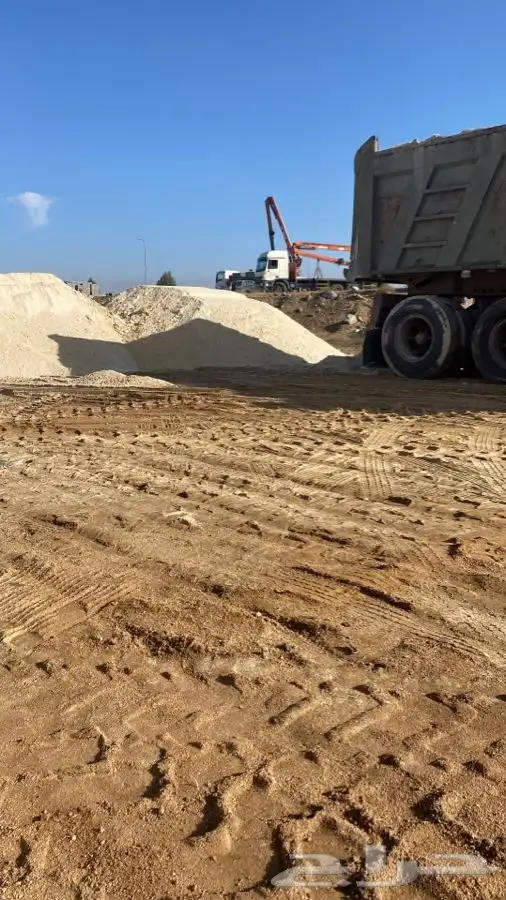 بطحاء طريق لزمةاحد رفيدة وبطحا الدواسر وفي خدمة مخطط الروان 2