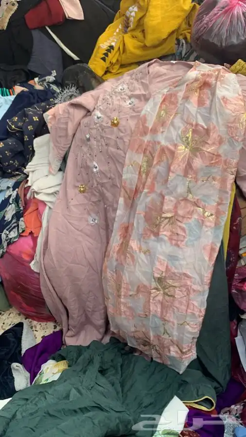 جلابيات وشنط وفساتين عبايات مستعملة 4