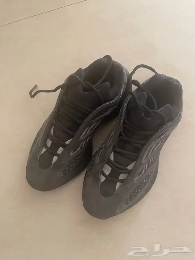 جزمة ييزي اصليه yeezy shoes 0