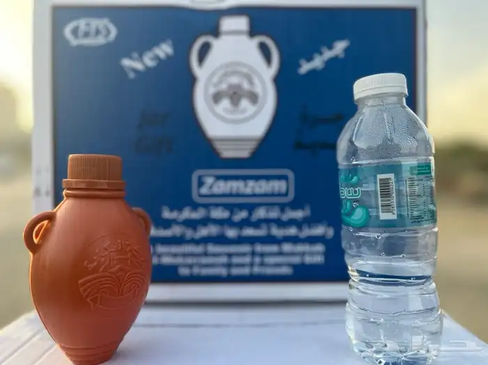 ماء زمزم معبأ في جرة للضيافة وهدايا للحجاج الكرترن 24 جرة 1