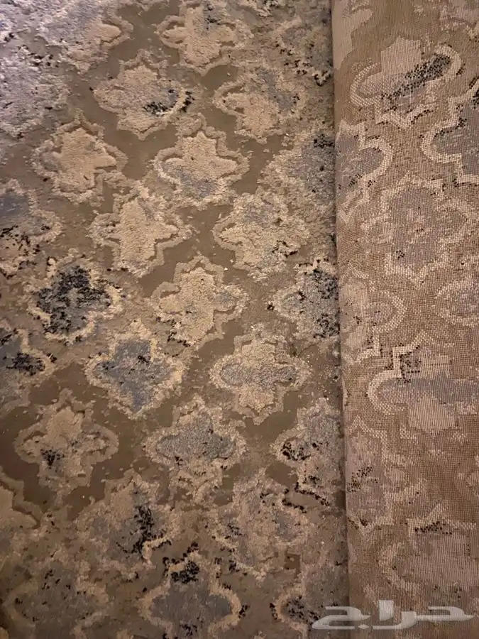 سجاده شبه جديده خاليه عيوب 2فى 3 ازرق رصاصى ابيض300ريال 0