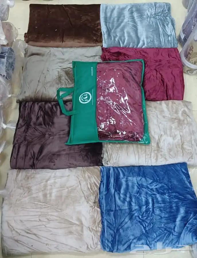 بطانيه خفيف للجمله فقط كميه 4