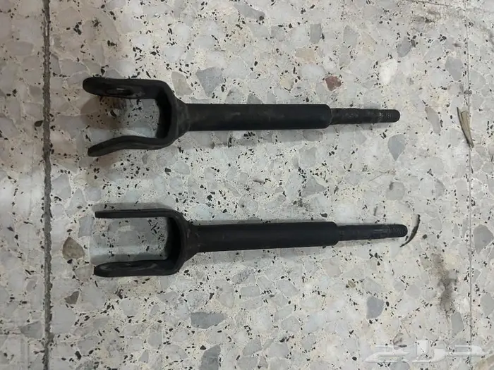 للبيع قطع غيار تويوتا لاندكروزر موديل 2007 23