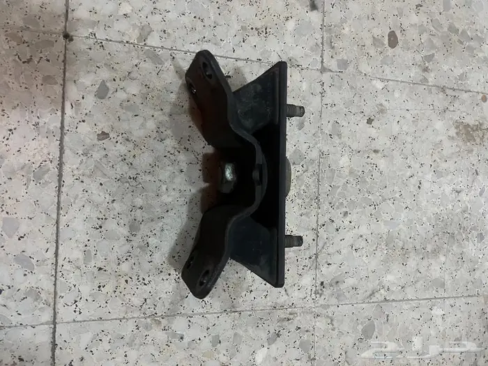 للبيع قطع غيار تويوتا لاندكروزر موديل 2007 21