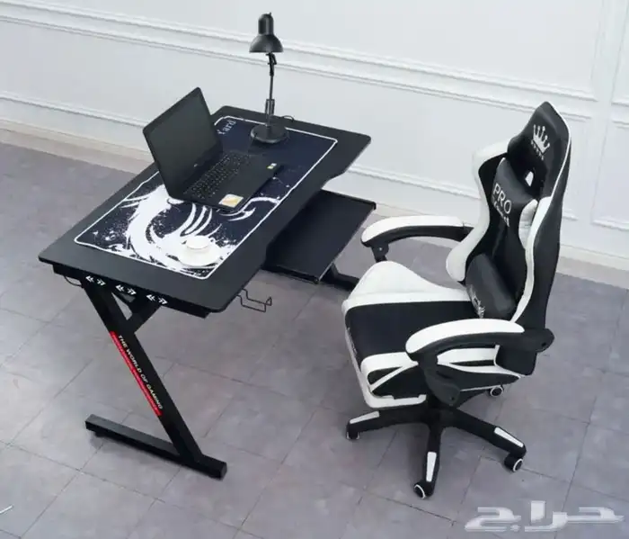 بكج كرسي برو 3  طاوله ليد RGB  حامل كيبورد توصيل لجميع 8