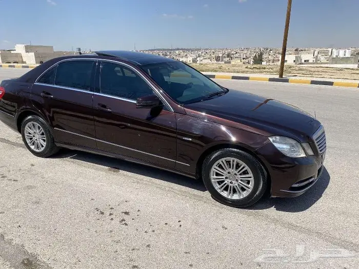 تم البيع للبيع مرسديس 200 E 2