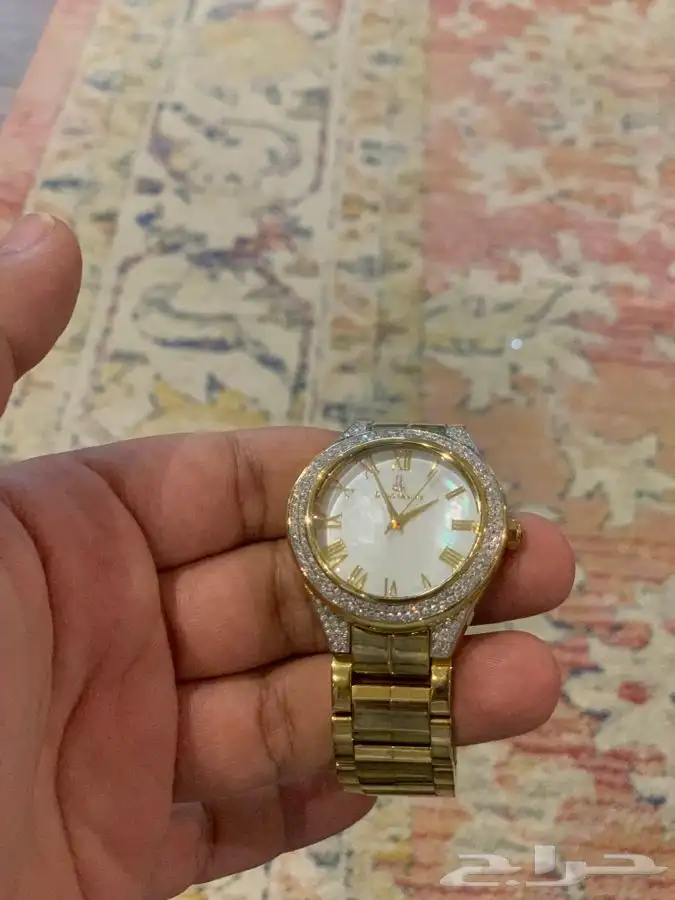 ساعة الماس من الركن السويسري حديدة 1