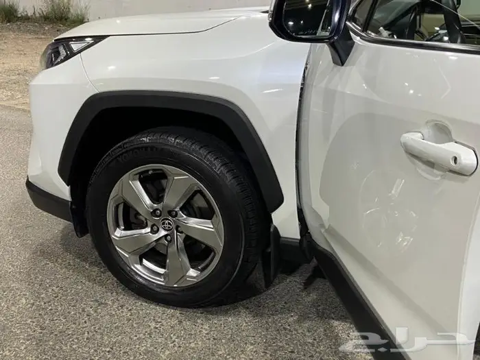 تويوتا راف فور 2020 فل كامل دبل شبيه الزيرو مباع 25