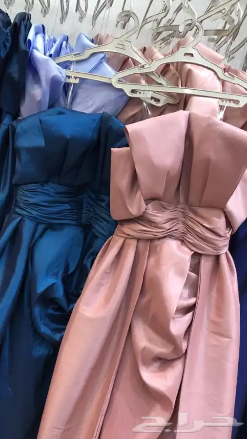 فستان مناسبه لون كحلي استخدام ساعه 1
