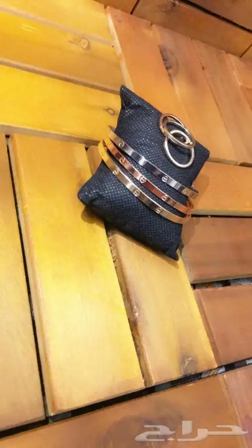 الورده الذهبيه مطليه بماء الذهب اجمل هديه للعيد 9