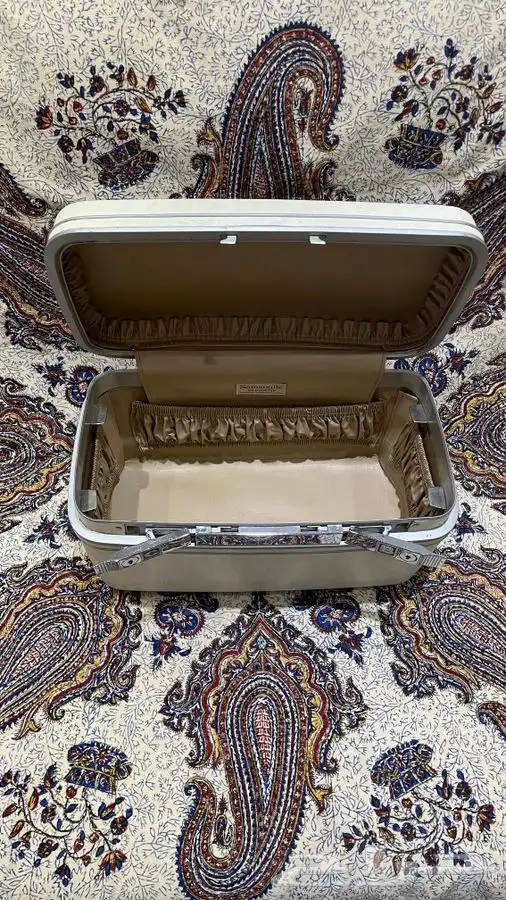شنطة مكياج سمسونايت 4