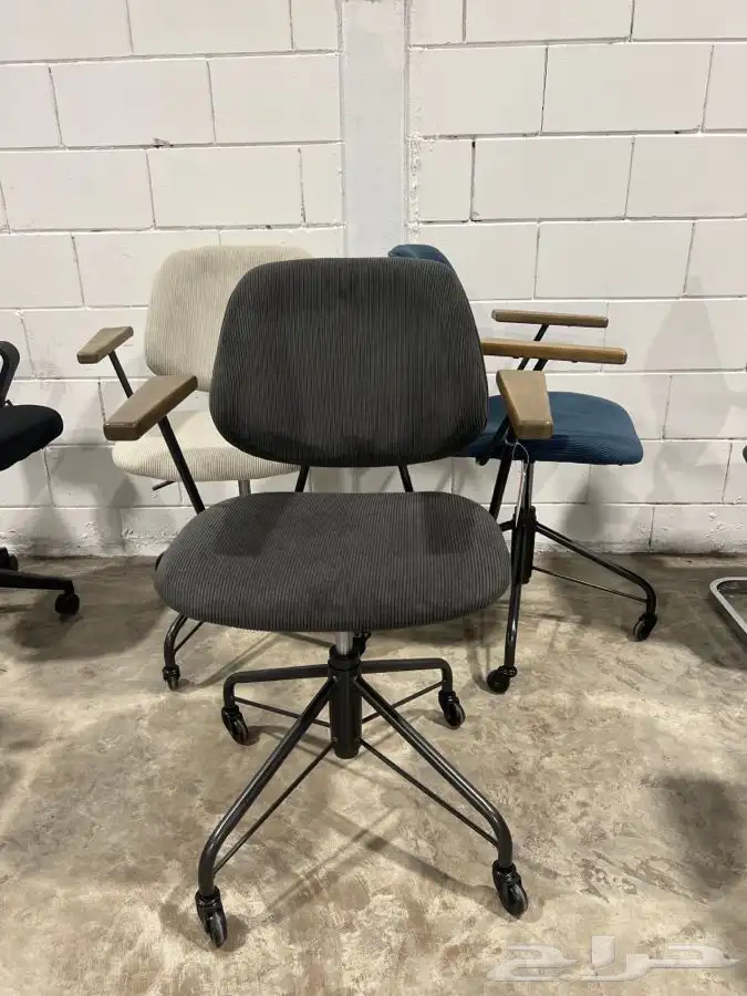 كراسي مكاتب وطاولات 31