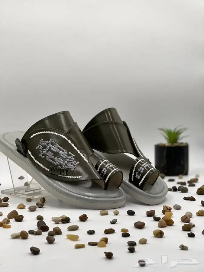 اهدي من احببت حذاء رجالي فخامة وجودة 65