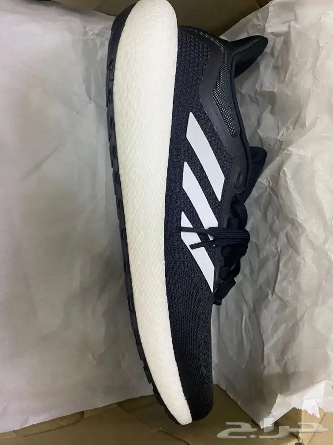 للبيع حذاء اديداس اصلي جديدة 4