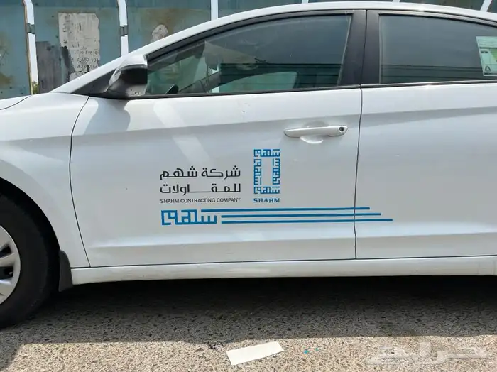 طباعة مع تركيب استيكر السيارات 11