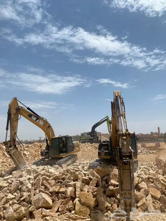 بوكلين - بوكلينات - حفر وترحيل - مؤسسه مدى بدران - 0