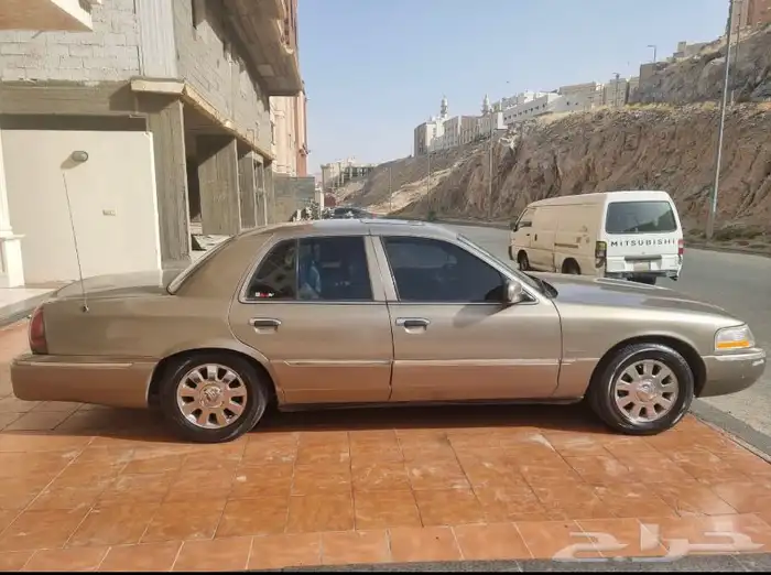 فورد جراند ماركيز 8