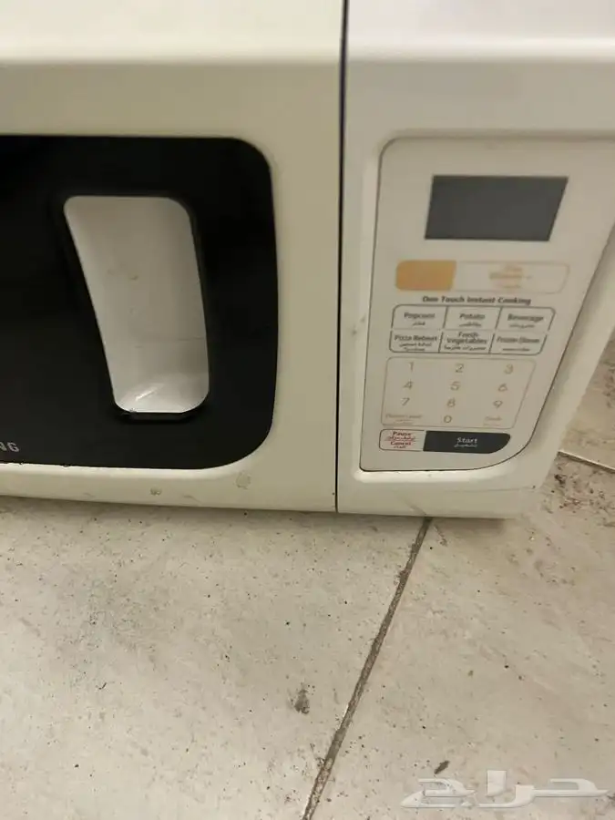 ميكروويف مستعمل نطيف وثلاجه نظيفه 1