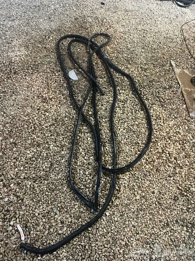 مكسيما قطع غيار بنوراما وفتحه سقف وارباق علوي تشليح 94