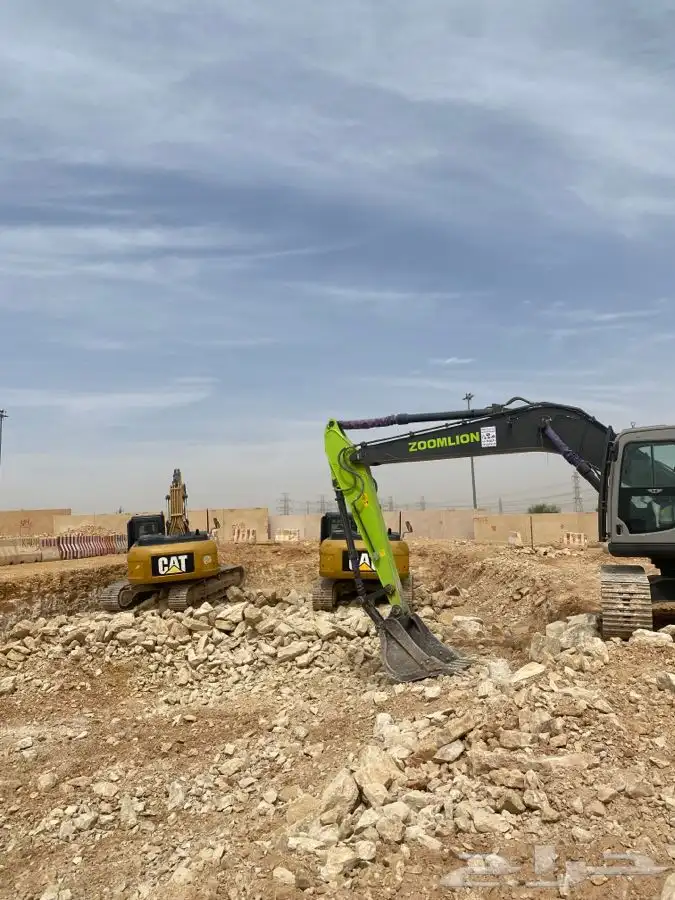 بوكلينات حفر وترحيل مؤسسه مدى بدران للمقاولات 0