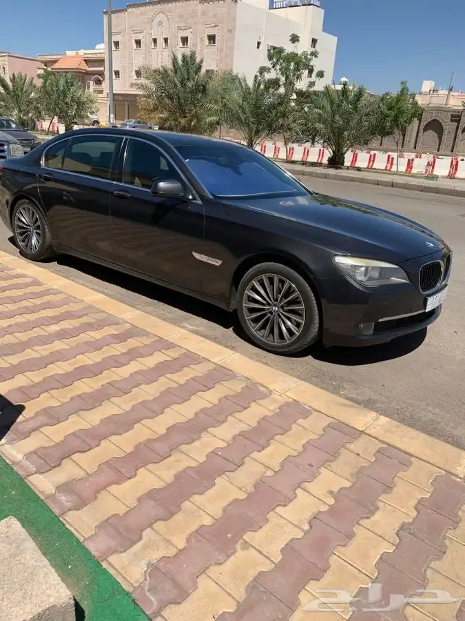 2011 BMW 730 0