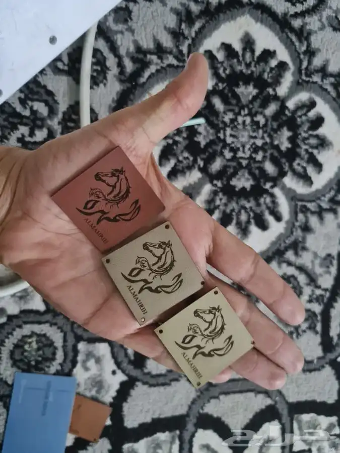 مطابع   لوقو جلد ليبل قماش اكياس ستيكر 2
