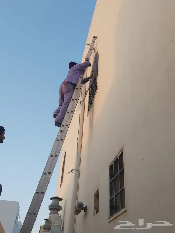 جلي بلاط شركة البيت النظيف ل تنظيف المباني وجليها وغسيلها 6