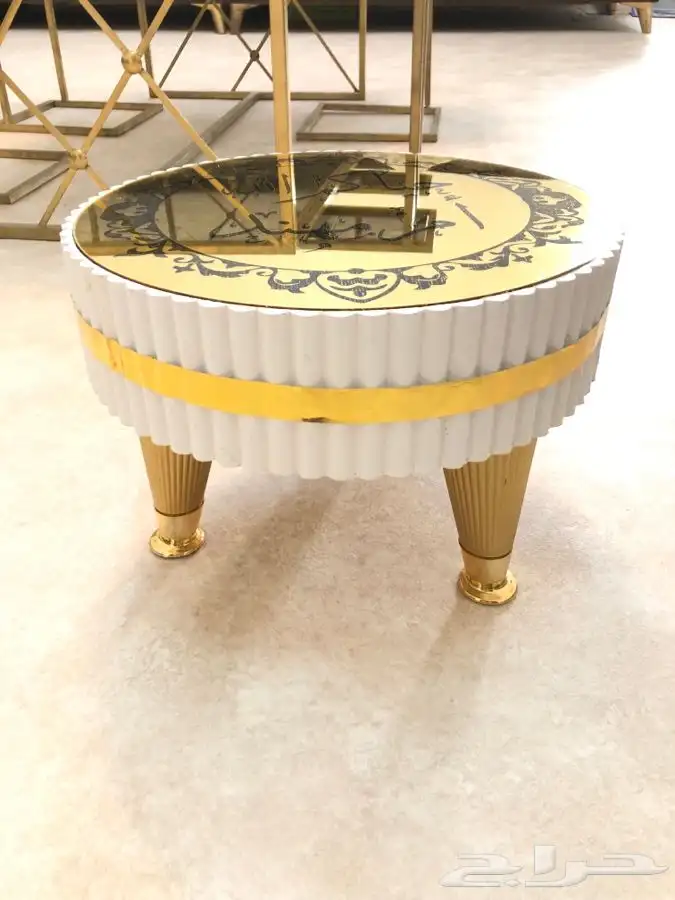 طاولة تلفزيون 19