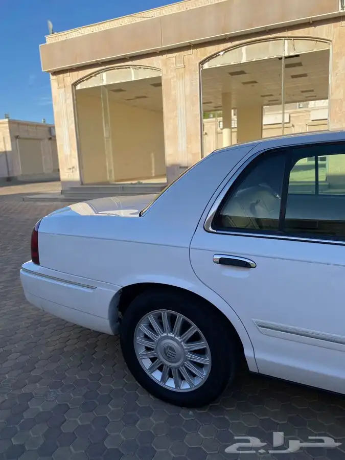 جراند ماركيز 2010 .. تم البيع .. 11