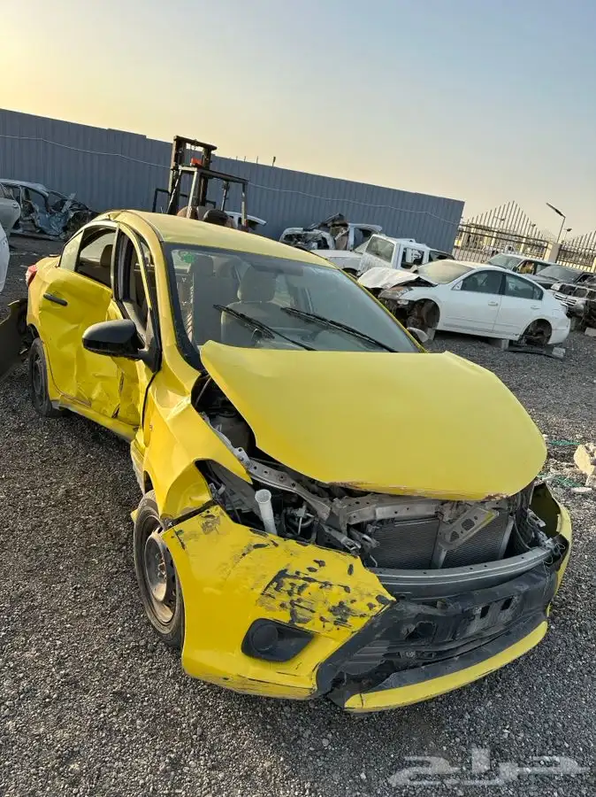 قطع غيار يارس 2015 تشليح 2