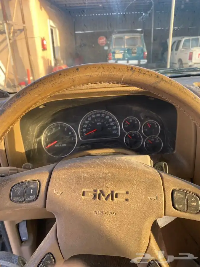 للبيع قطع GMC انفوي موديل 2009 4