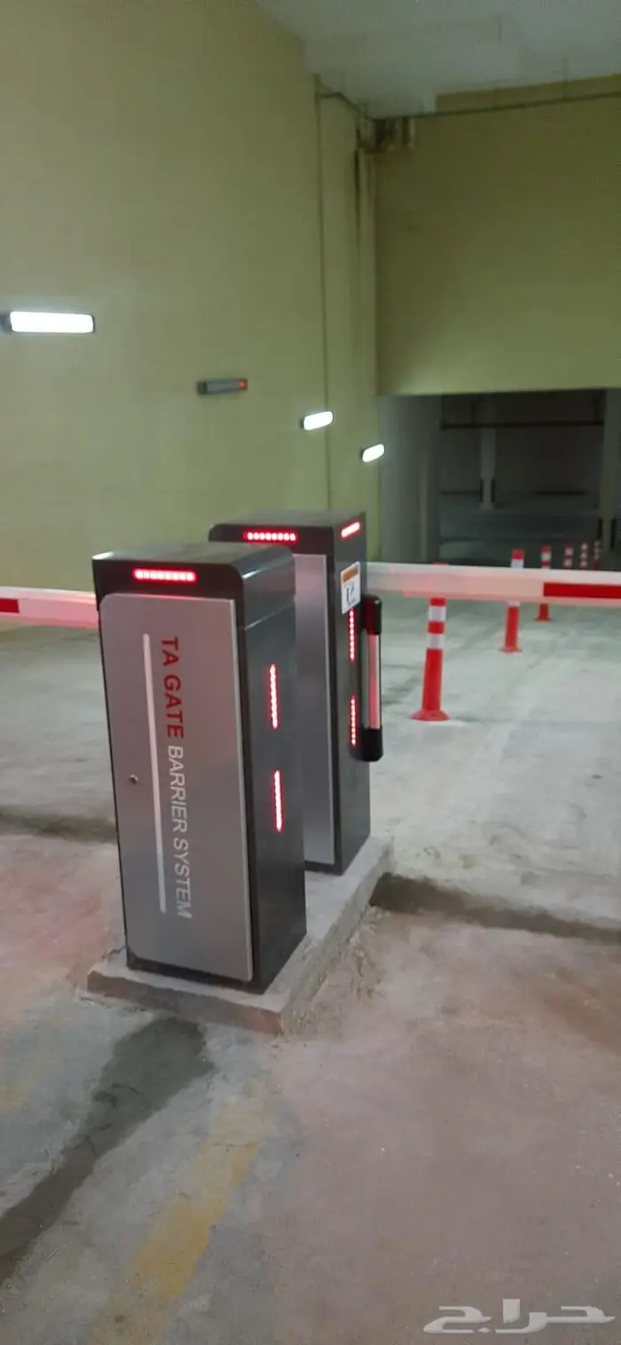 بوابة سيارات بوابة مواقف تنظيم دخول وخروج السيارات 0