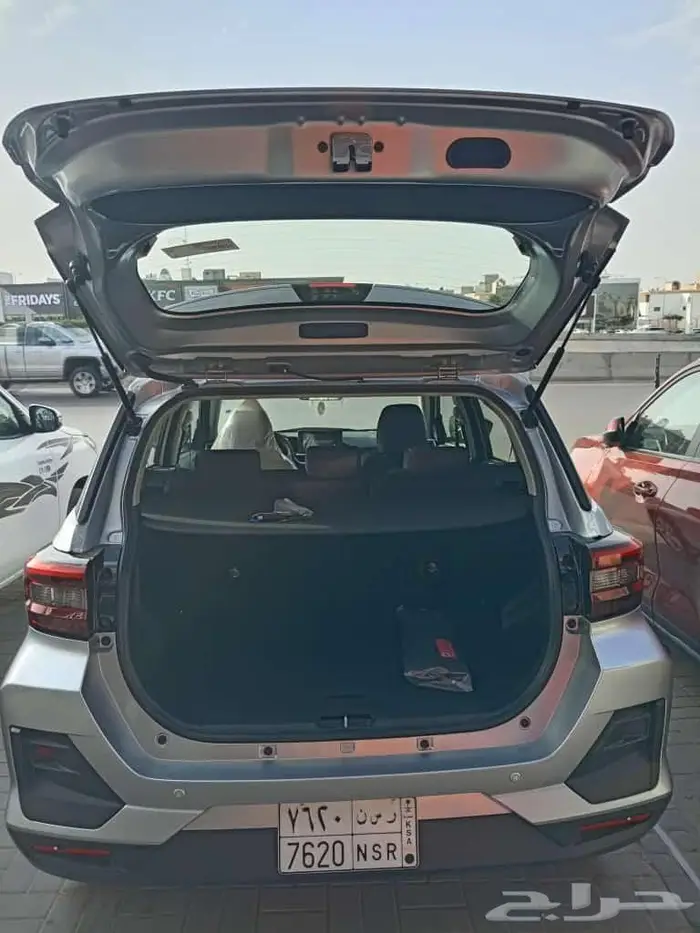 تاجير سيارات اكسنت بيقاس 2023 شهري ويومي 5