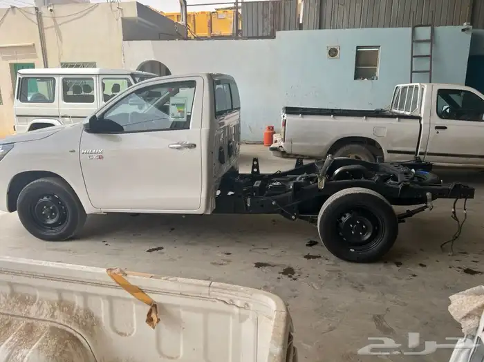 حوض هايلوكس خمس شناكير جديد 2022 5