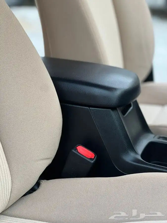 ((تم البيع )) تويوتا راف فور مخزن RAV4 2015 29