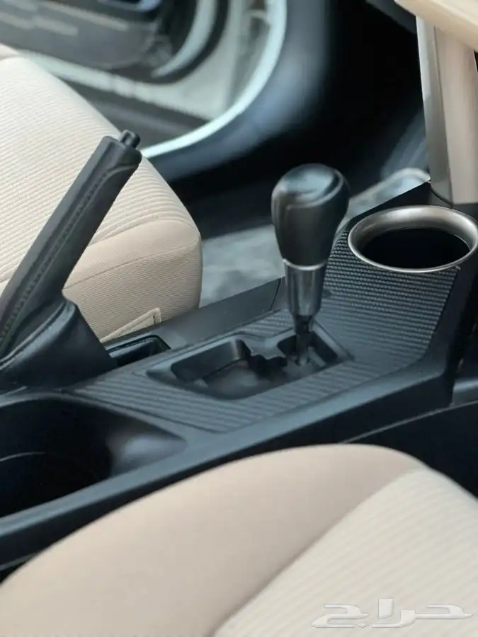 ((تم البيع )) تويوتا راف فور مخزن RAV4 2015 28