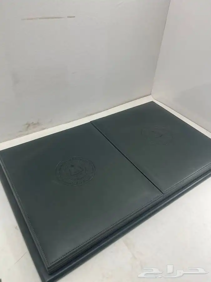 اطقم مكتبية جلدية 47