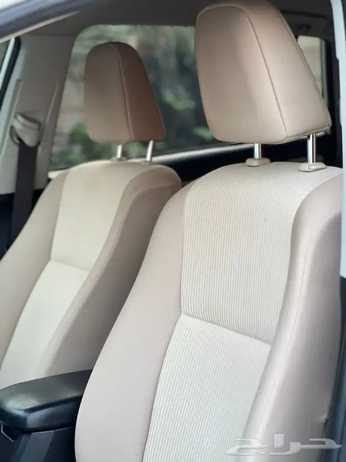 ((تم البيع )) تويوتا راف فور مخزن RAV4 2015 38