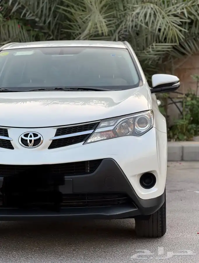 ((تم البيع )) تويوتا راف فور مخزن RAV4 2015 2