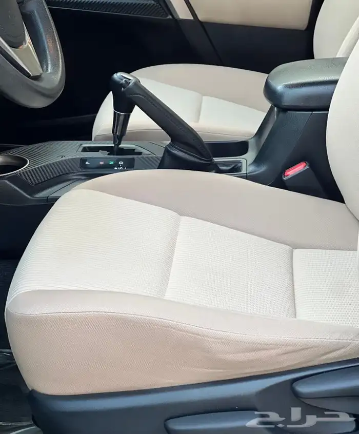 ((تم البيع )) تويوتا راف فور مخزن RAV4 2015 39