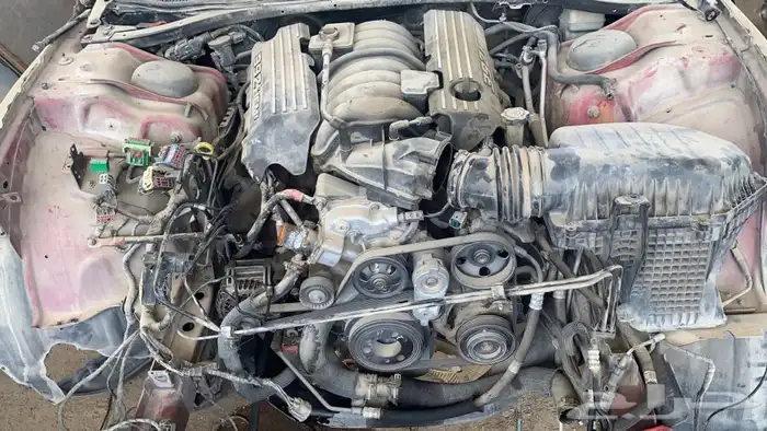 بيع قطع غيار تشالنجر Srt 2012 29