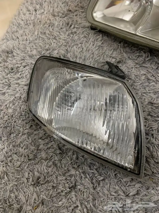 قطع غياركامري 99 طارة كامري  شنطه مع الجناح 2